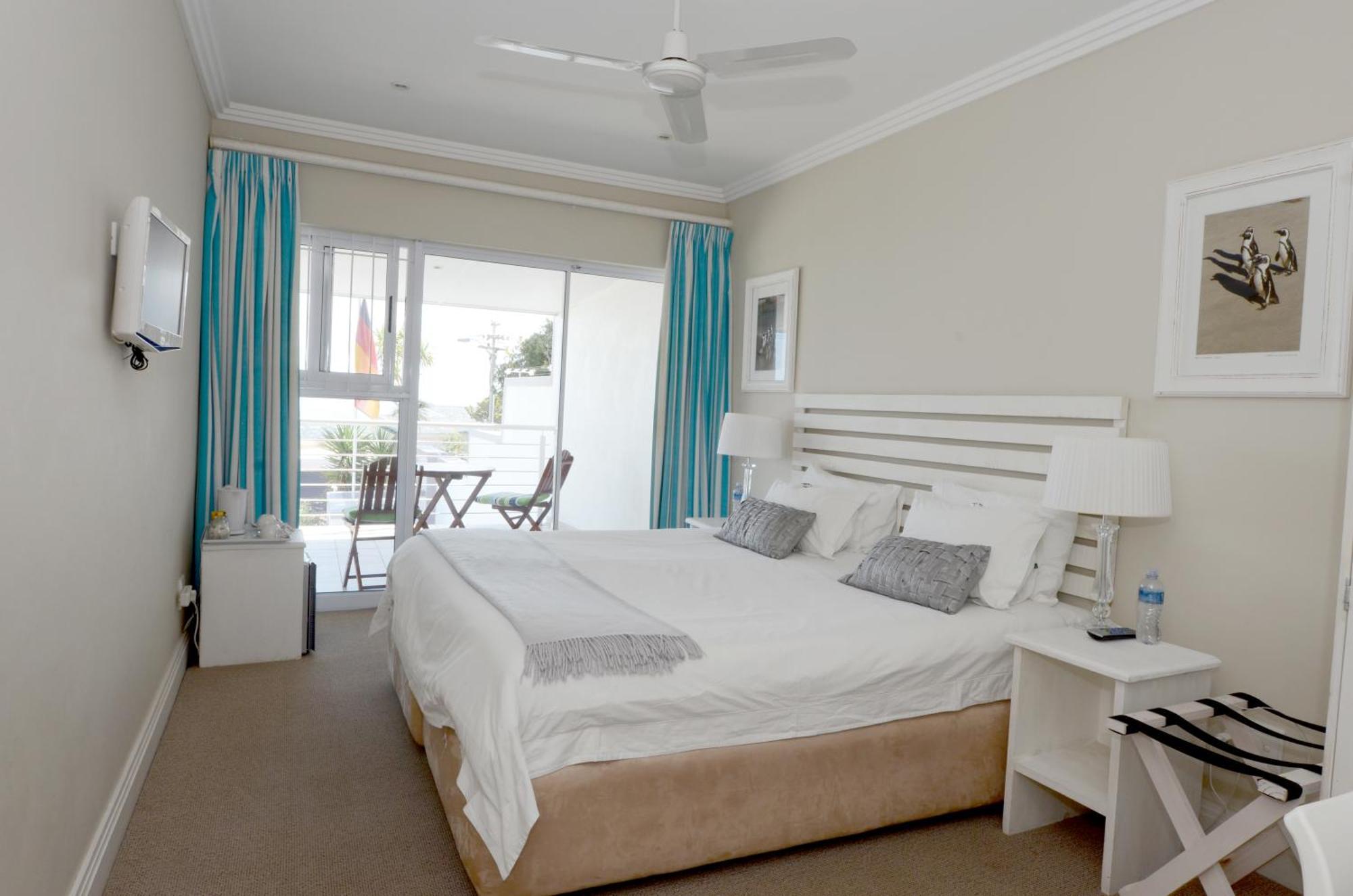 61 On Camps Bay 3* Cape Town