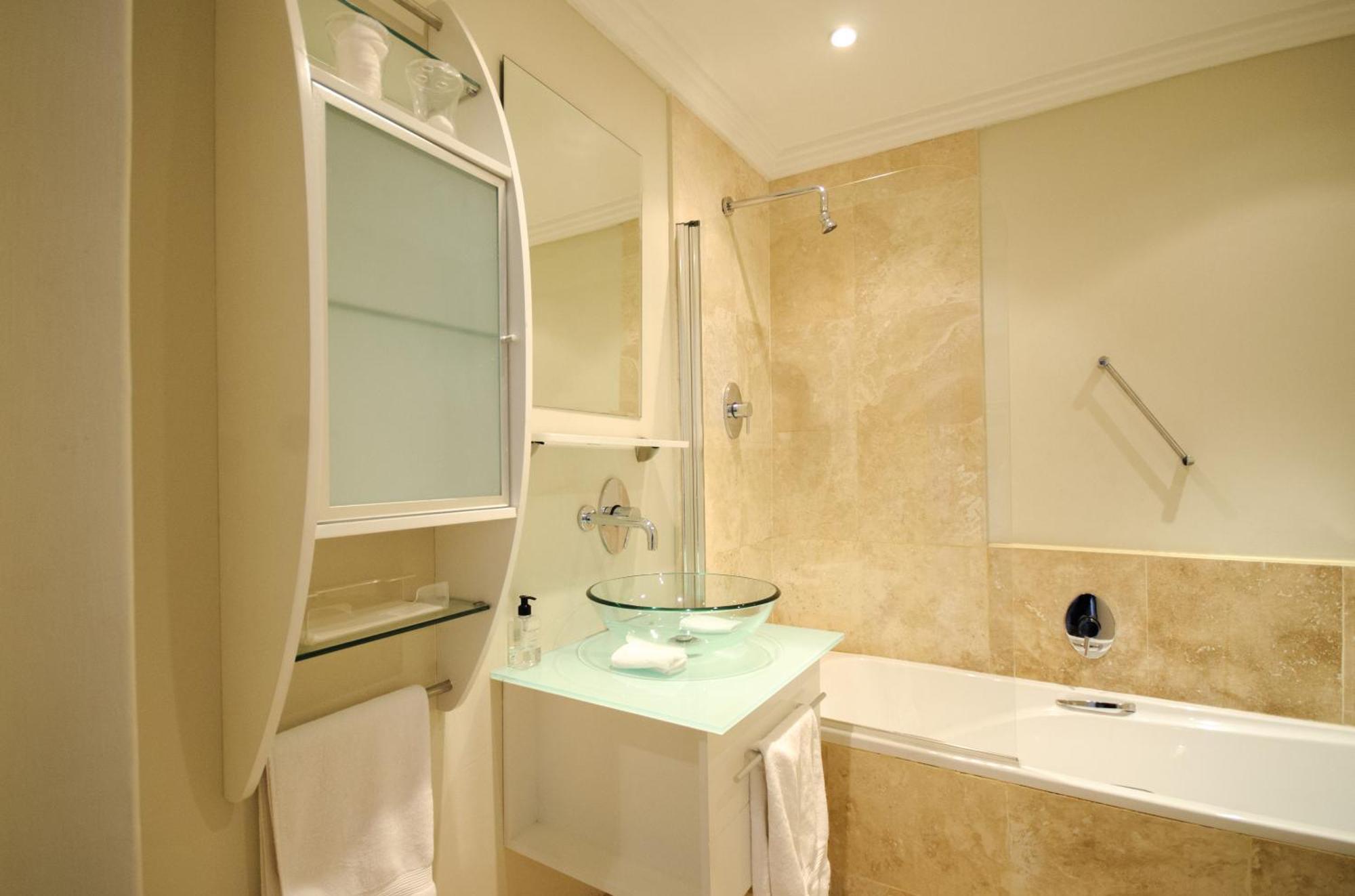 Bed & Breakfast 61 On Camps Bay Cape Town