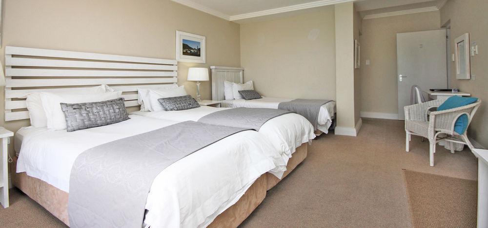 61 On Camps Bay Bed & Breakfast 3*