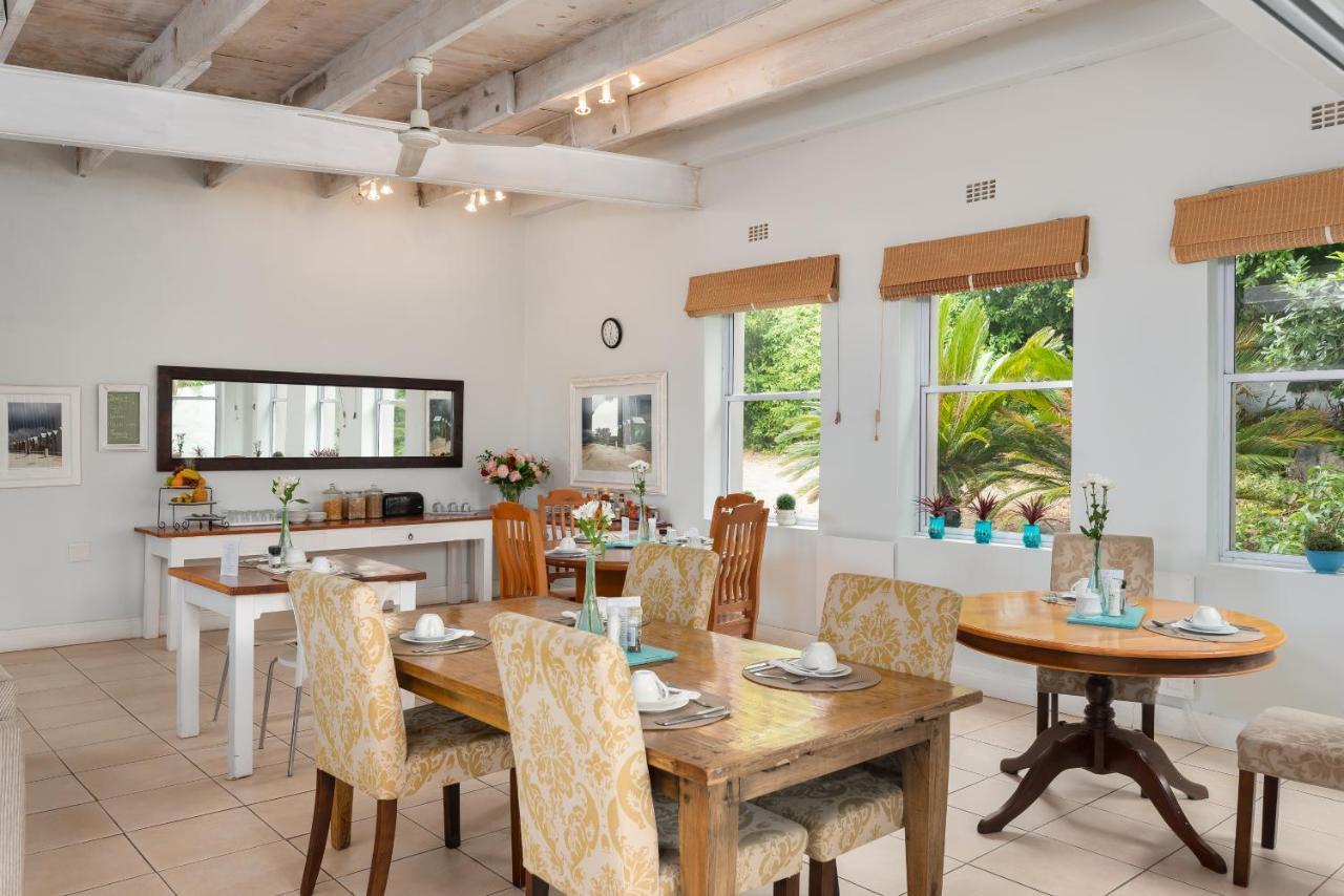 61 On Camps Bay Bed & Breakfast 3*