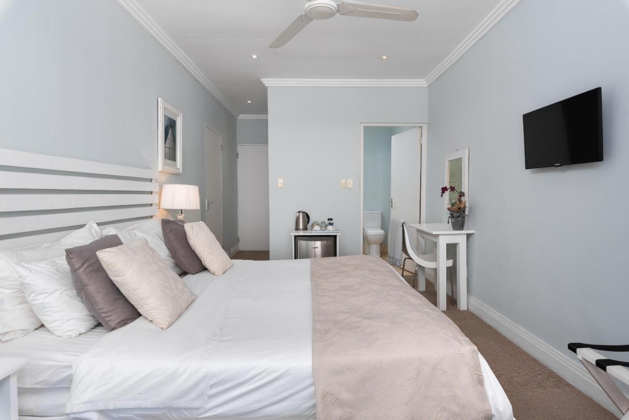 Bed & Breakfast 61 On Camps Bay Cape Town